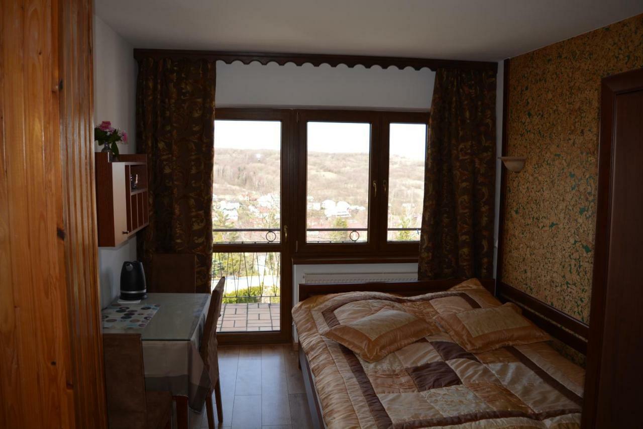 Pokoje Goscinne Bartek Iwonicz-Zdrój Extérieur photo