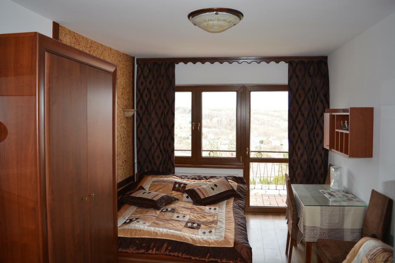 Pokoje Goscinne Bartek Iwonicz-Zdrój Extérieur photo